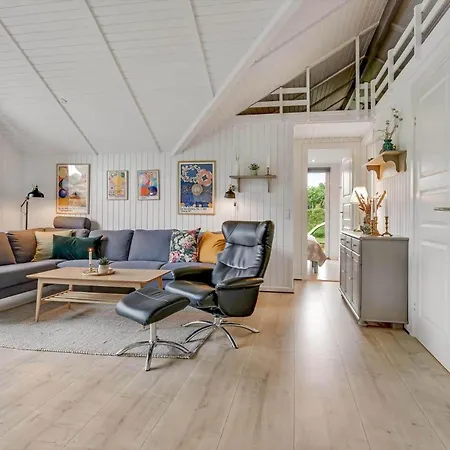 Bv389-blavand-gl-maelkevej-19 Blavand