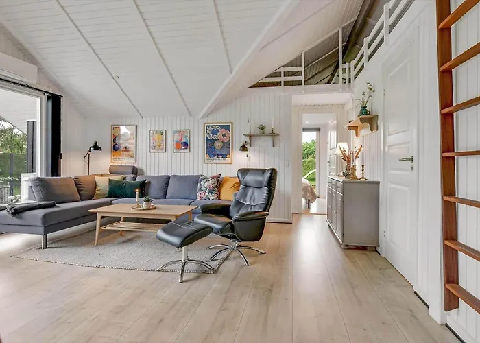 Bv389-blavand-gl-maelkevej-19 Blavand