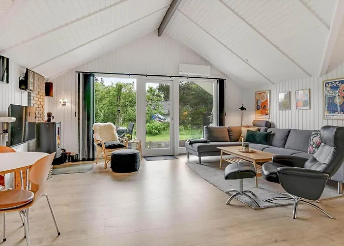 Holiday home Bv389-blavand-gl-maelkevej-19 *